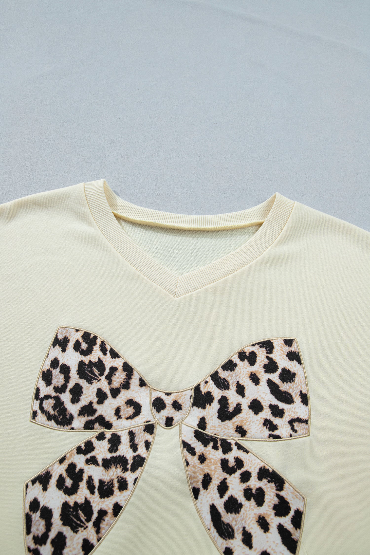 Ivory Leopard Bow Set