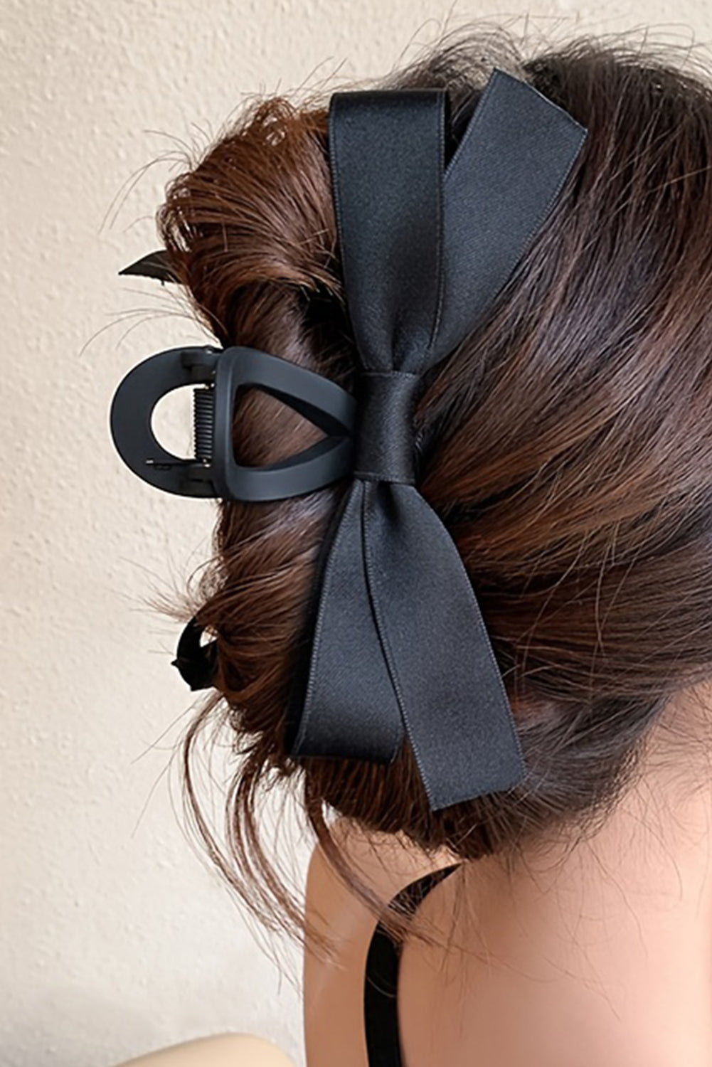 Black Bow Claw Clip
