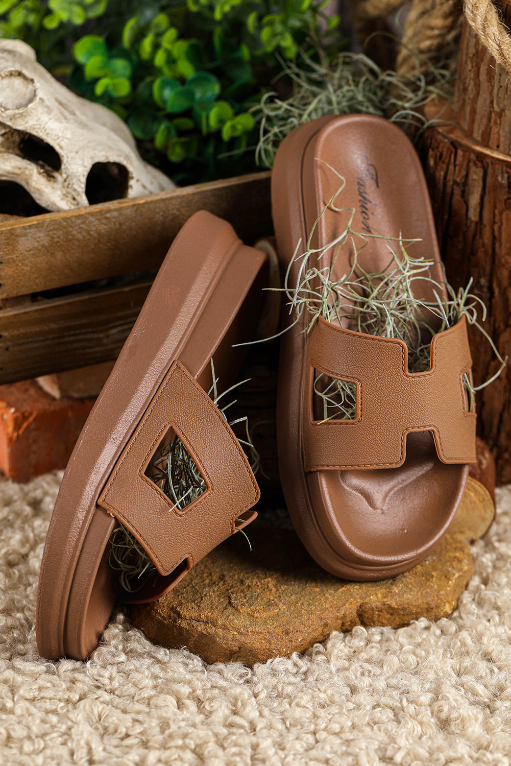 Luxe H Cut Platform Slides